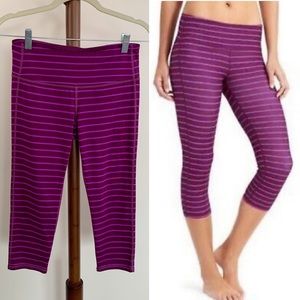 ATHLETA Striped Chaturanga Crops Capri Leggings Size Small Purple Fuchsia